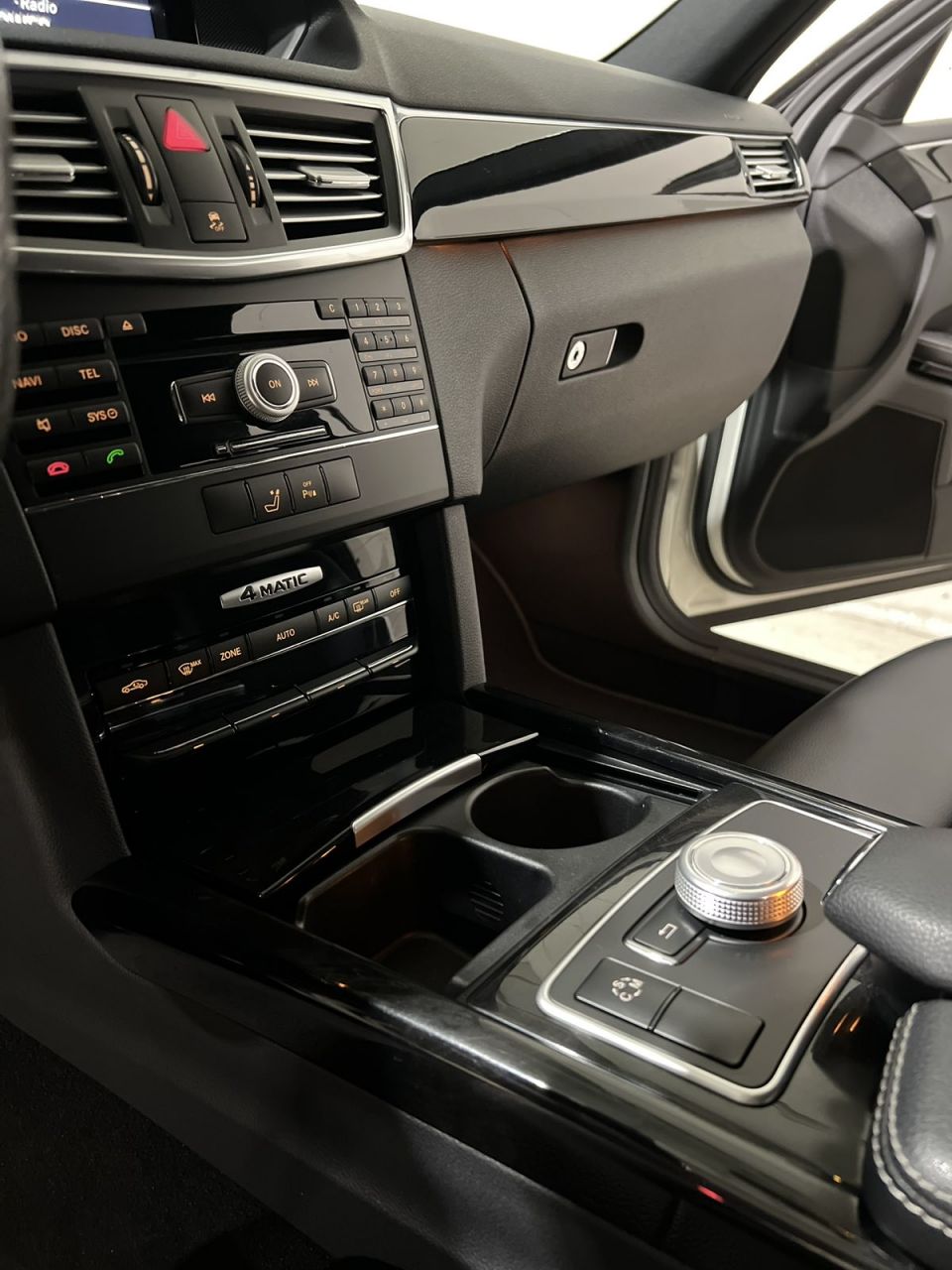 Mercedes-Benz E350 | 5