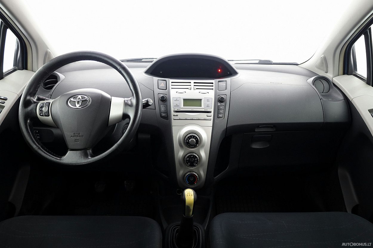 Toyota Yaris | 4