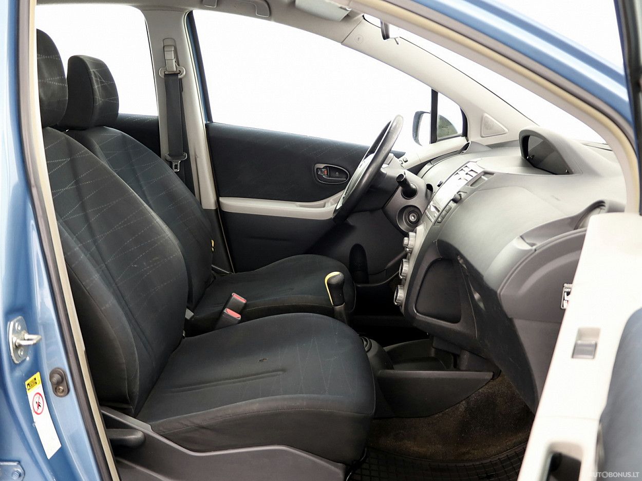 Toyota Yaris | 5