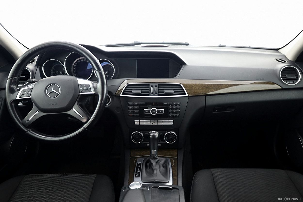 Mercedes-Benz C250 | 4