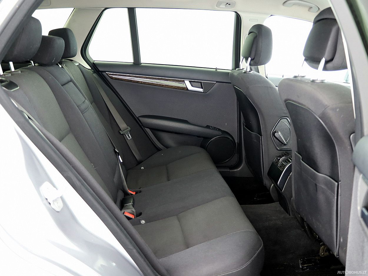 Mercedes-Benz C250 | 6