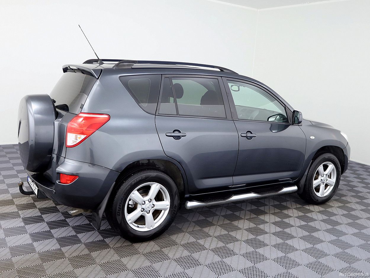 Toyota RAV4 | 2