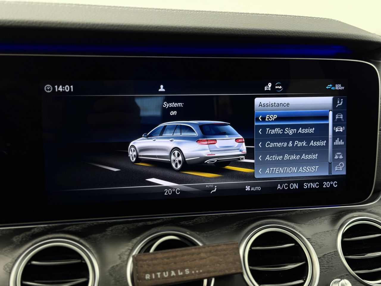 Mercedes-Benz E400 | 24