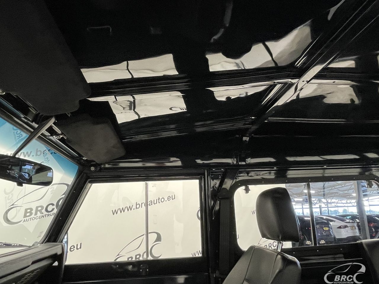 Land Rover Defender | 27