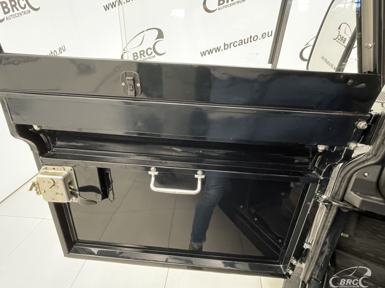 Land Rover Defender | 29