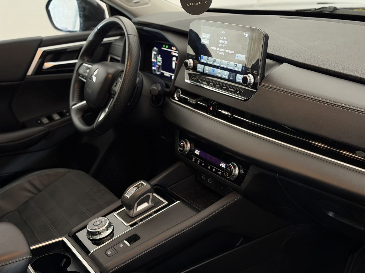 Mitsubishi Outlander | 16