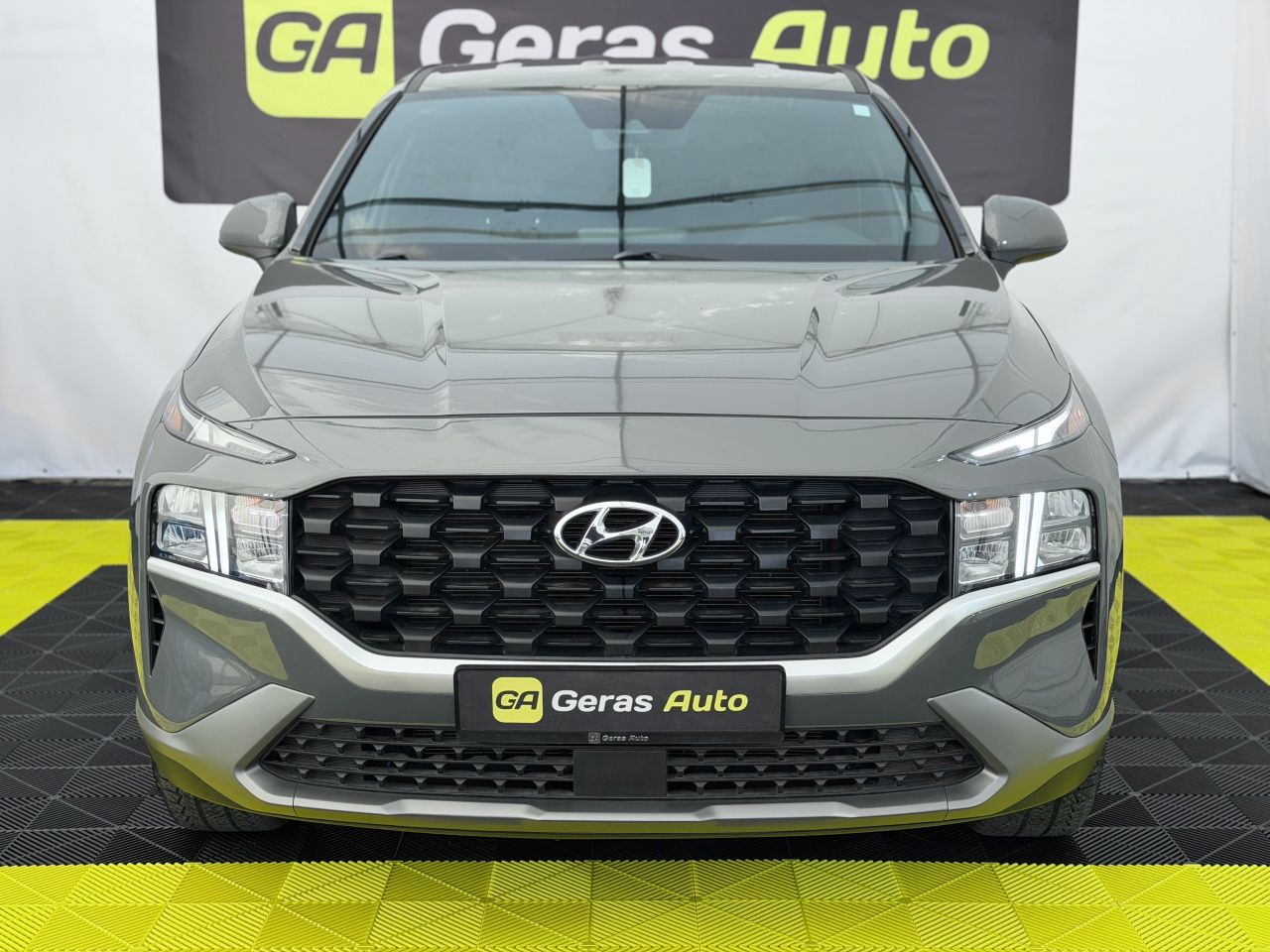 Hyundai Santa Fe | 1