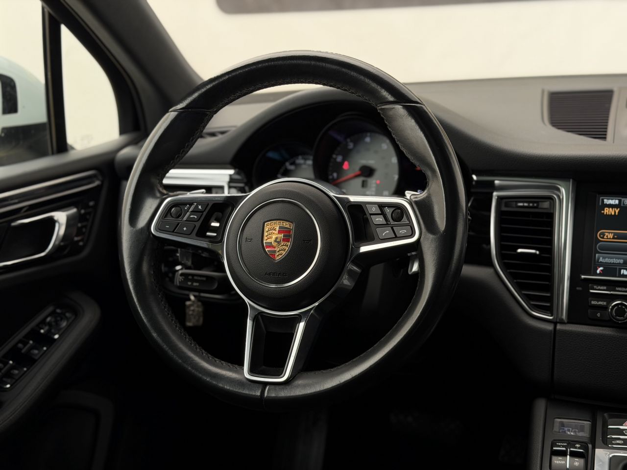 Porsche Macan | 17