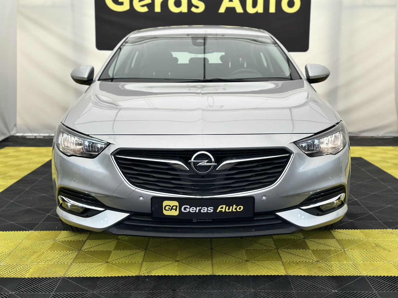 Opel Insignia | 1