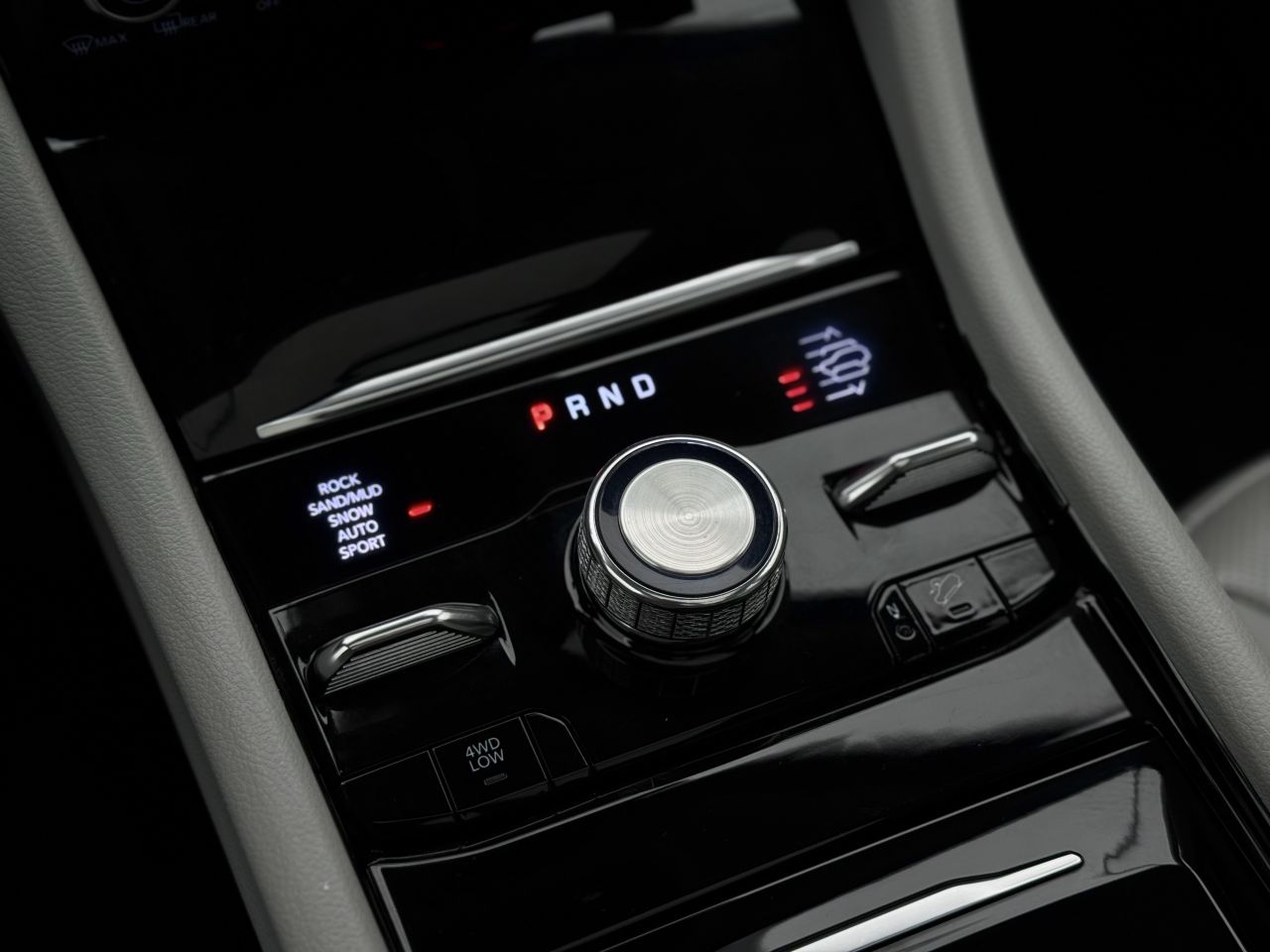 Jeep Grand Cherokee | 24