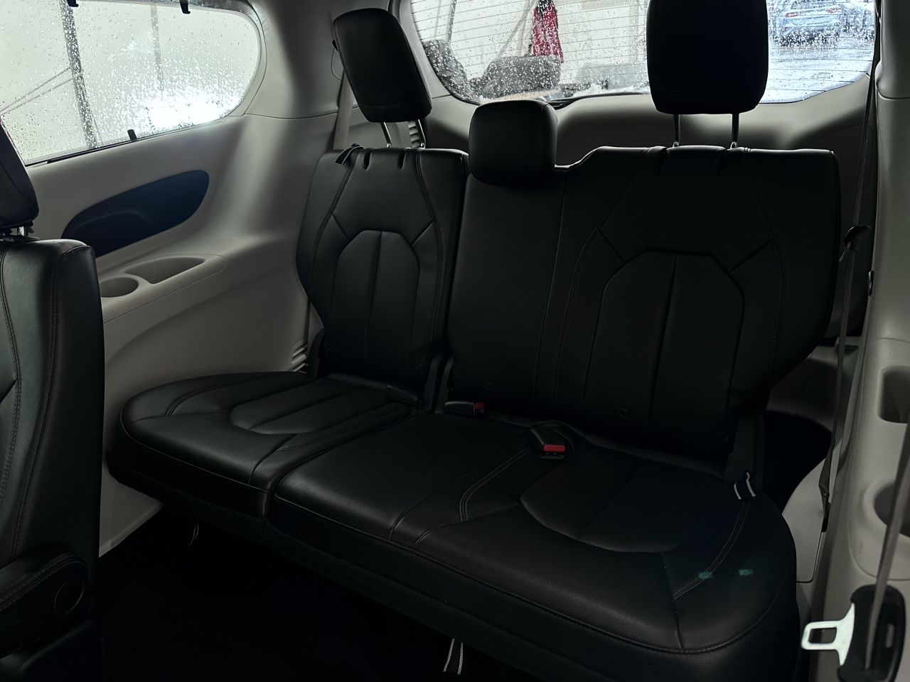 Chrysler Pacifica | 10