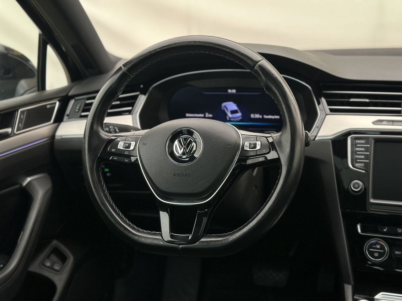 Volkswagen Passat | 15
