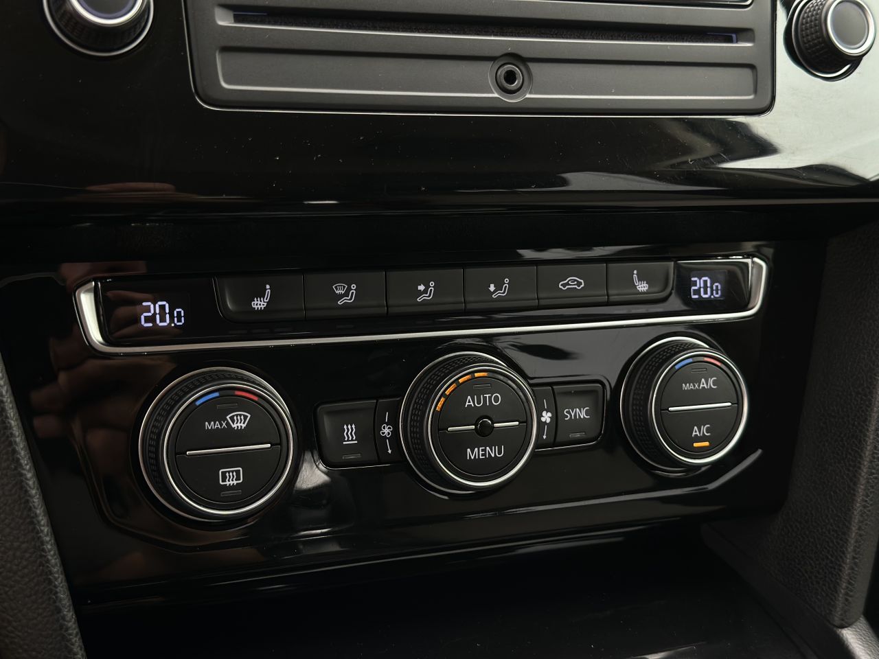 Volkswagen Passat | 17