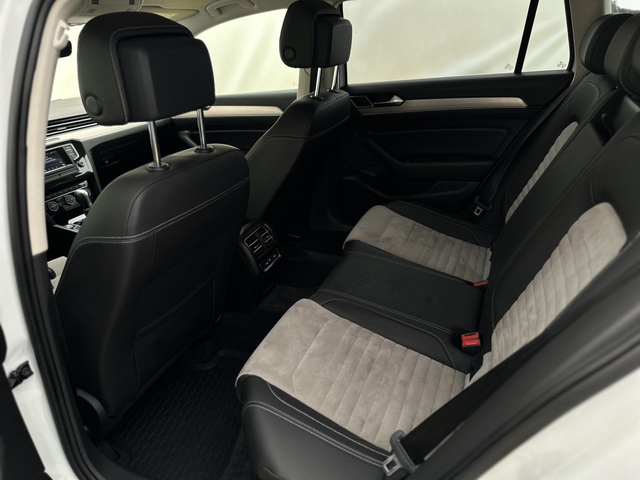 Volkswagen Passat | 9