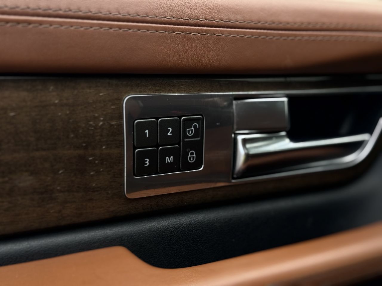 Land Rover Range Rover | 18