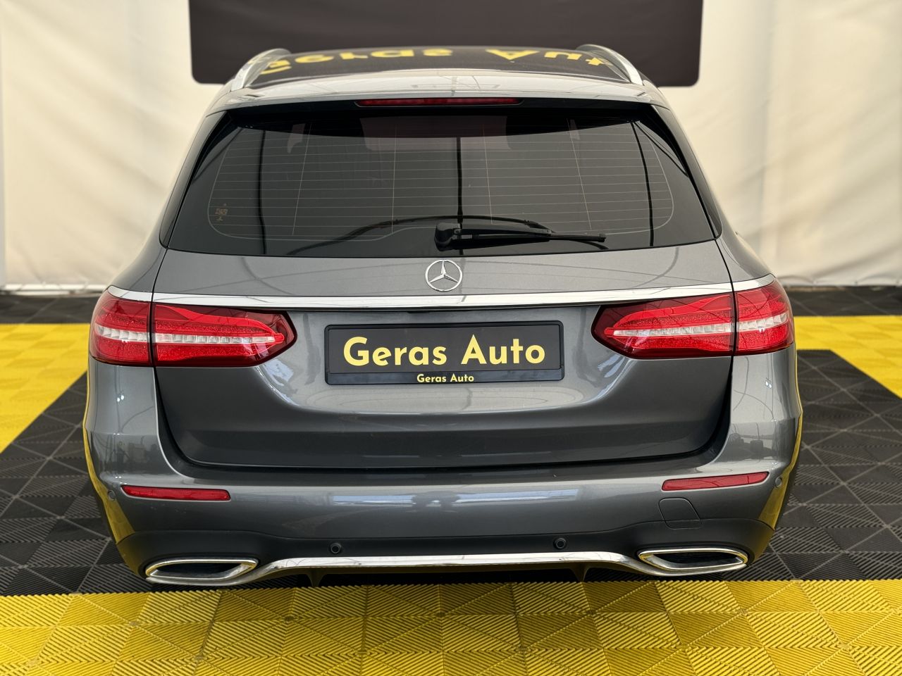 Mercedes-Benz E220 | 4