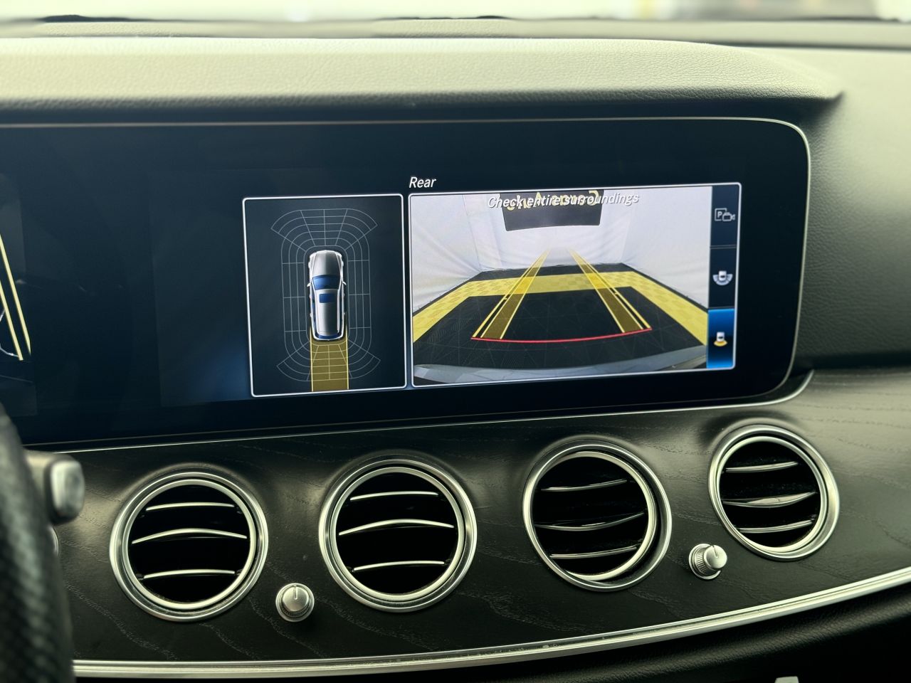 Mercedes-Benz E220 | 23