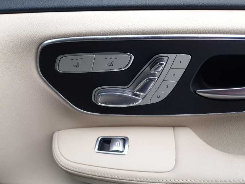 Mercedes-Benz V250 | 9