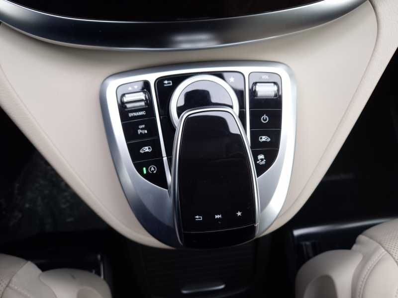 Mercedes-Benz V250 | 18