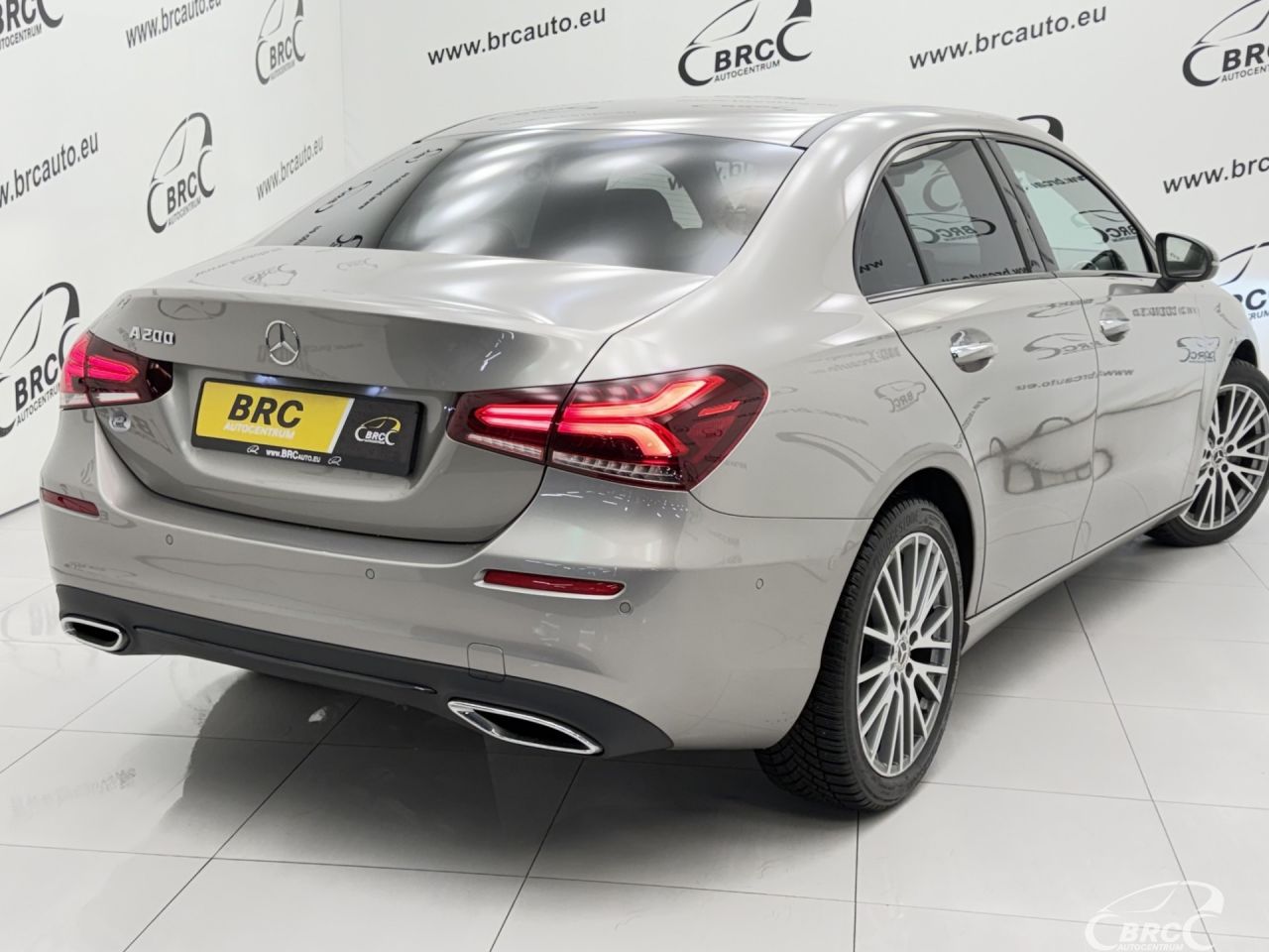 Mercedes-Benz A200 | 43