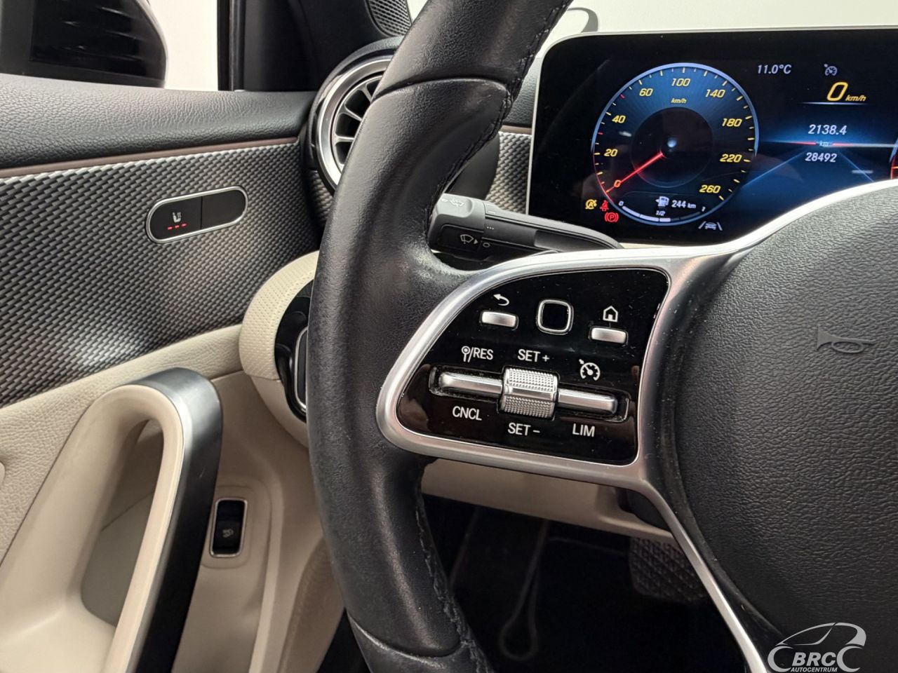 Mercedes-Benz A200 | 30