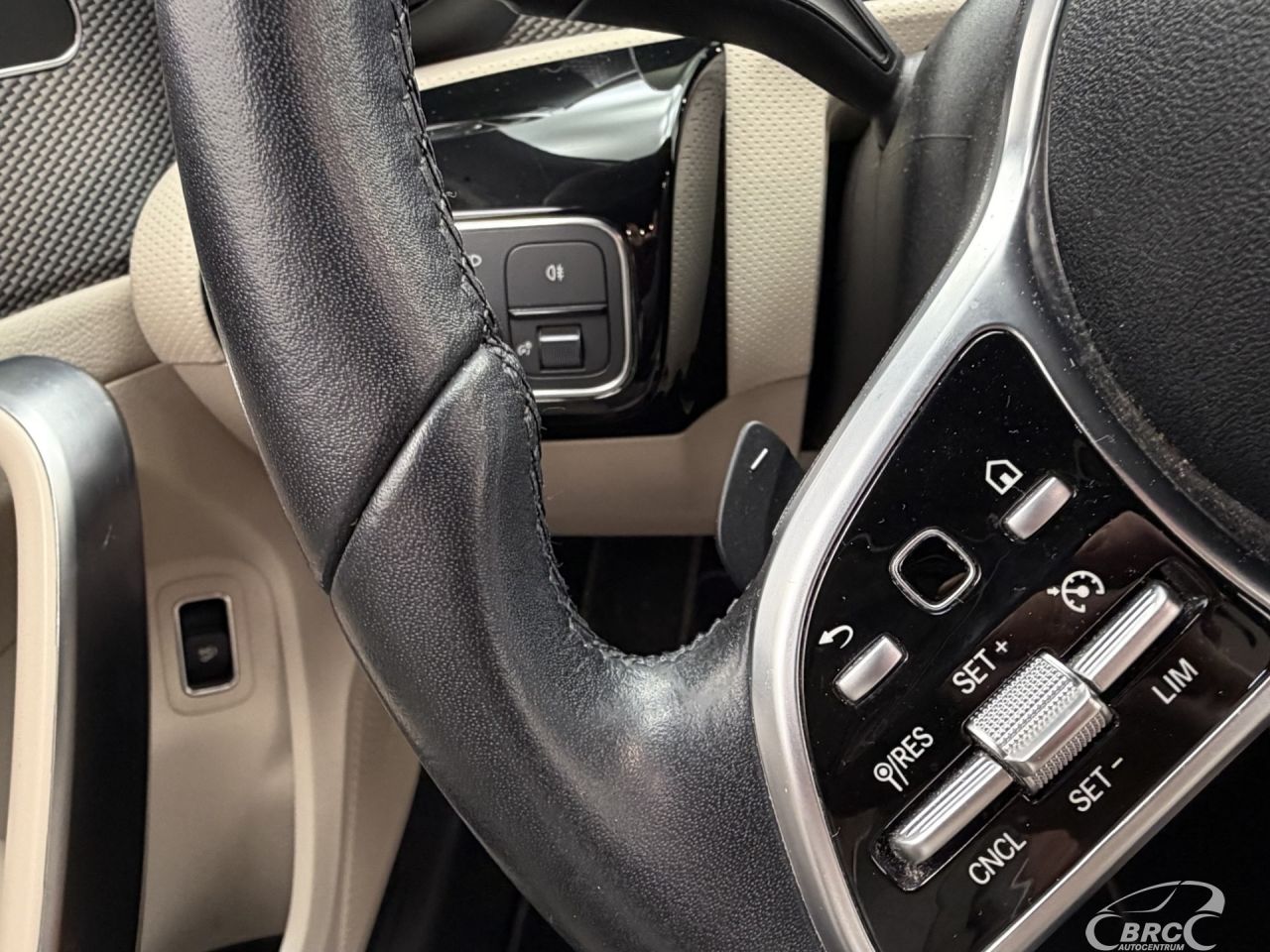 Mercedes-Benz A200 | 32