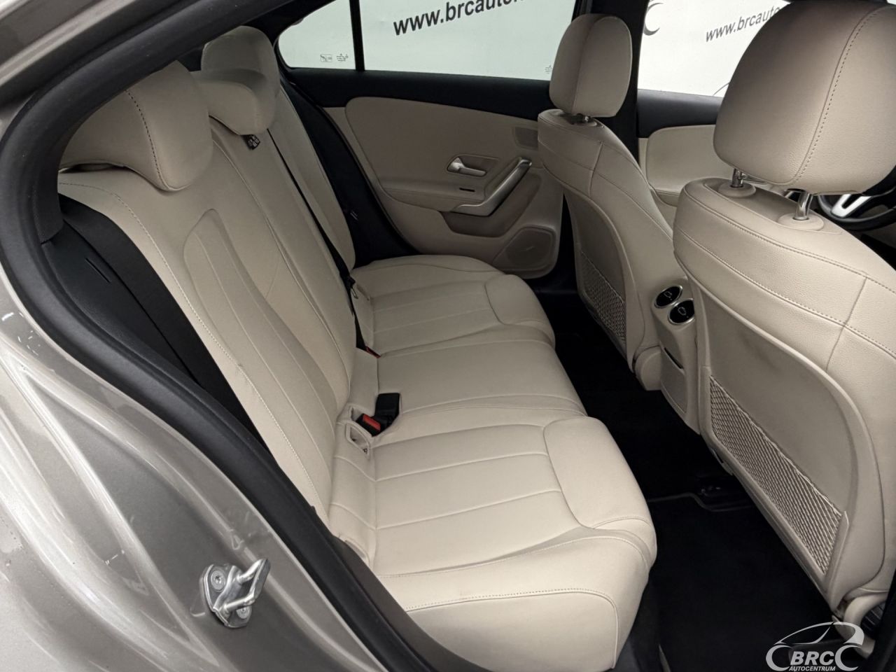 Mercedes-Benz A200 | 10