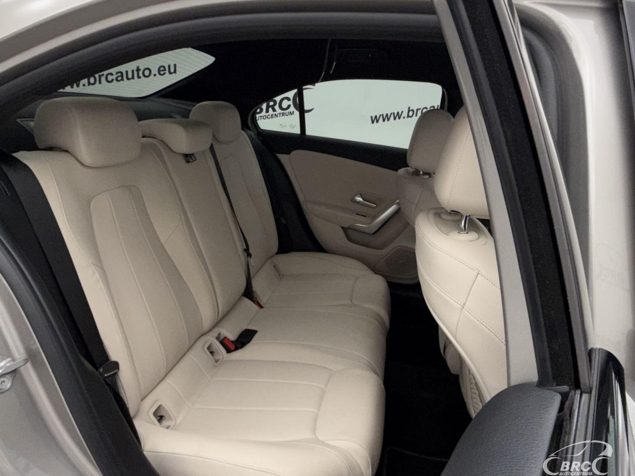 Mercedes-Benz A200 | 11