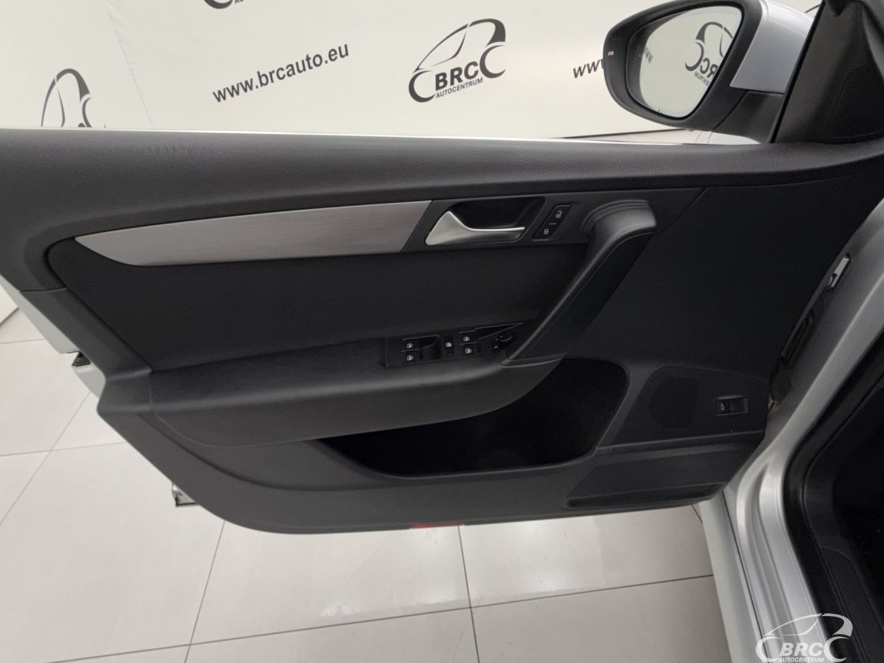 Volkswagen Passat | 14