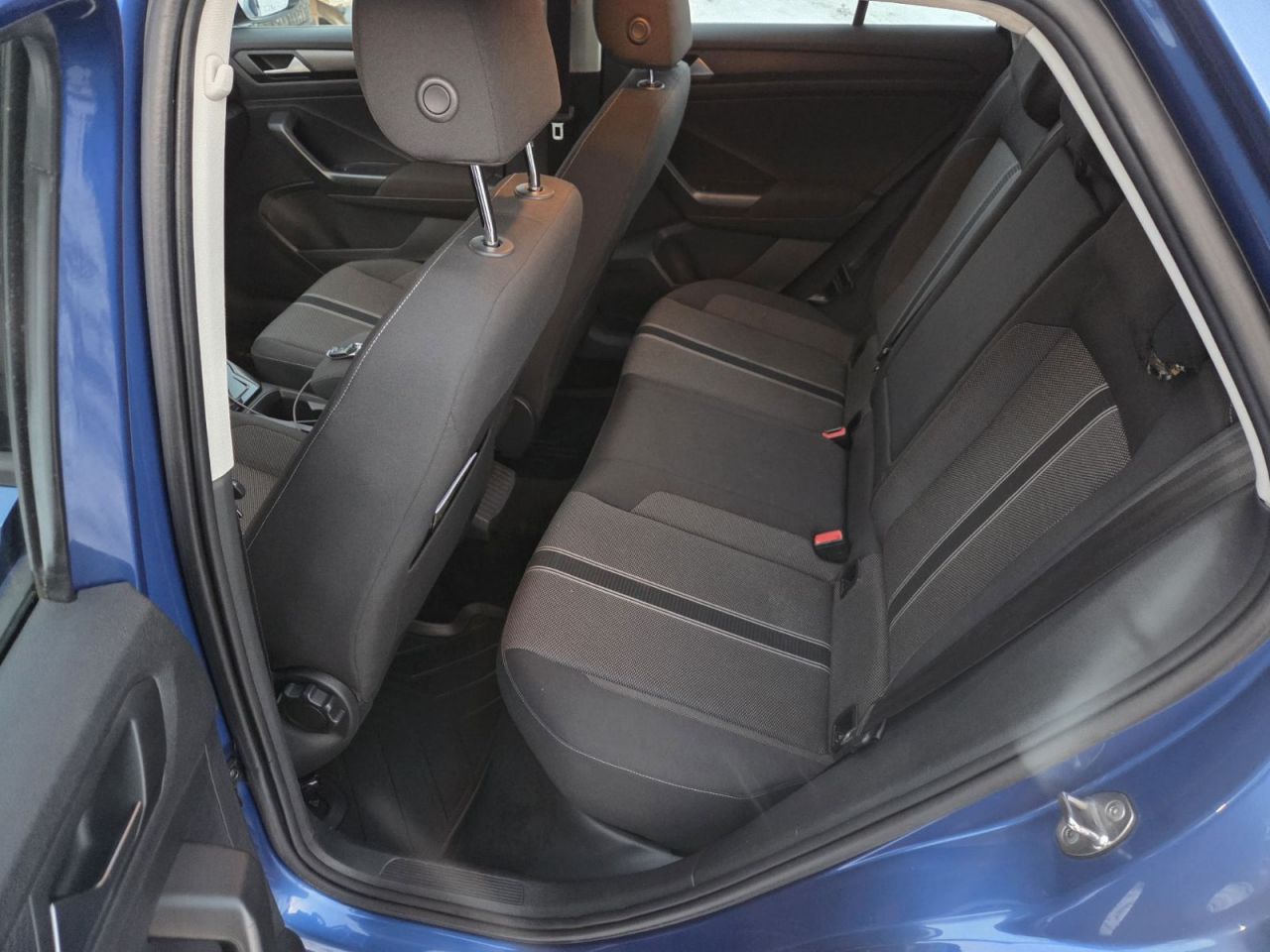 Volkswagen T-Roc | 10