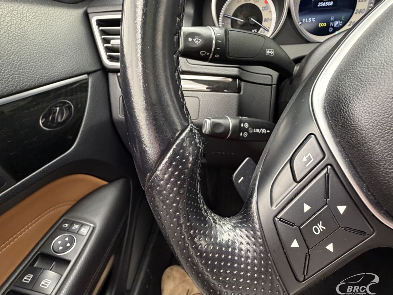 Mercedes-Benz E220 | 25