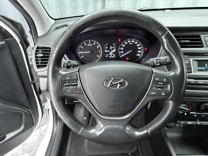 Hyundai i20 | 8