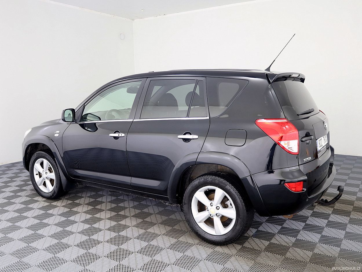Toyota RAV4 | 3