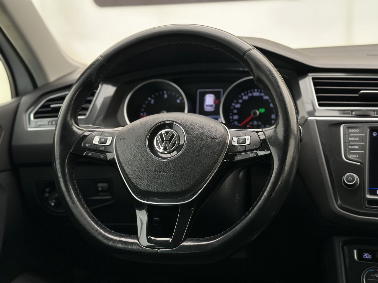 Volkswagen Tiguan | 15