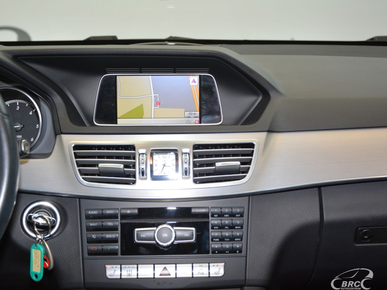 Mercedes-Benz E220 | 12