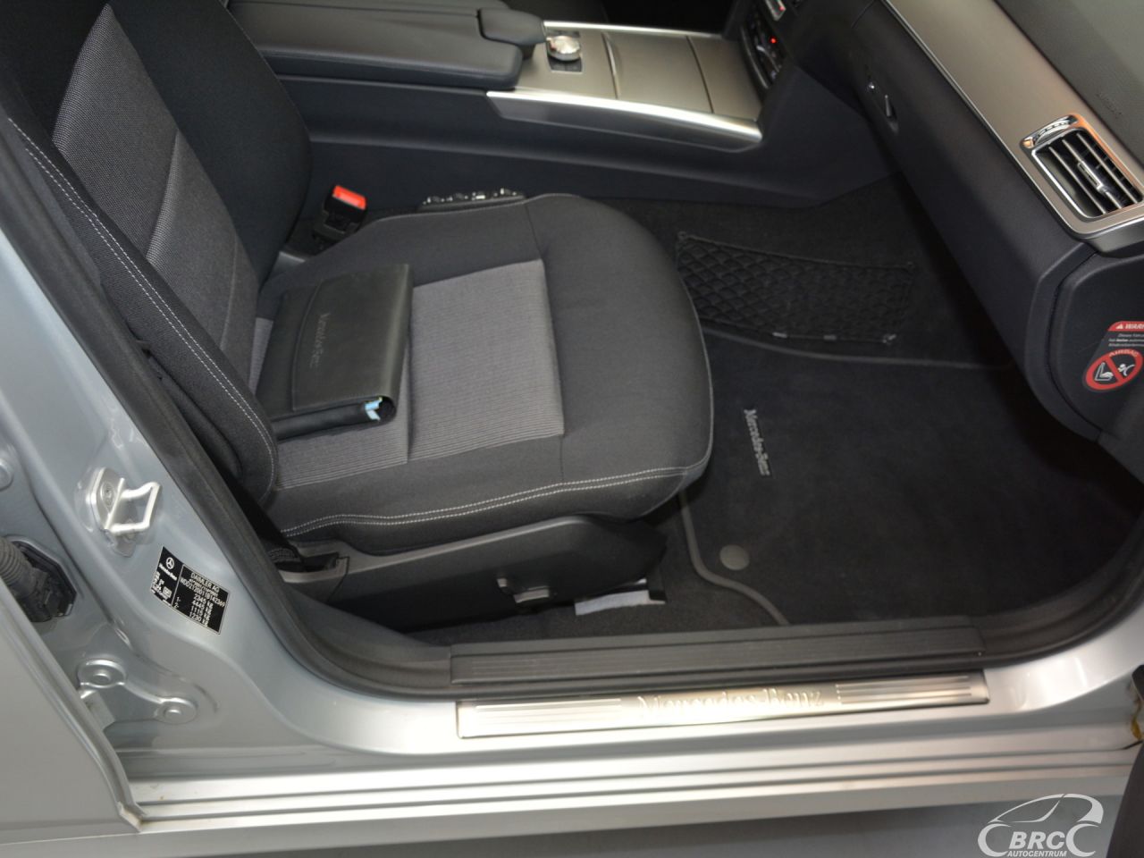 Mercedes-Benz E220 | 3