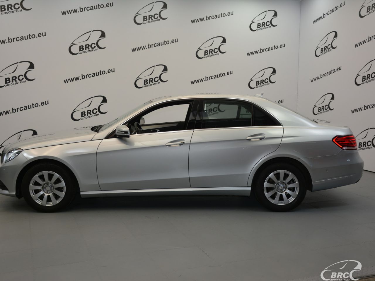 Mercedes-Benz E220 | 38