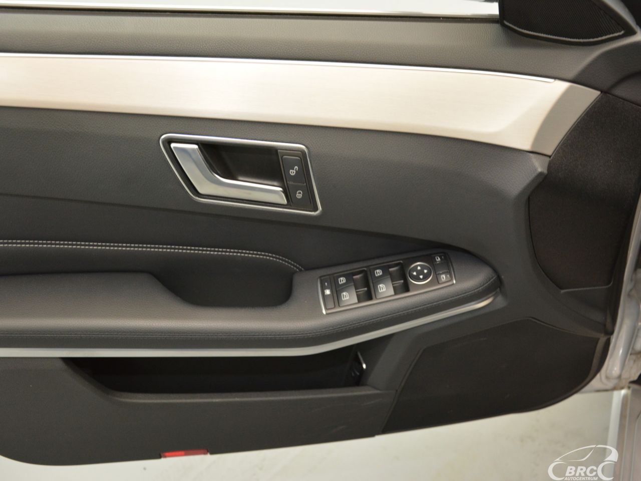 Mercedes-Benz E220 | 16