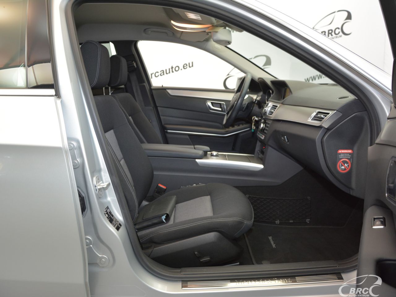 Mercedes-Benz E220 | 2