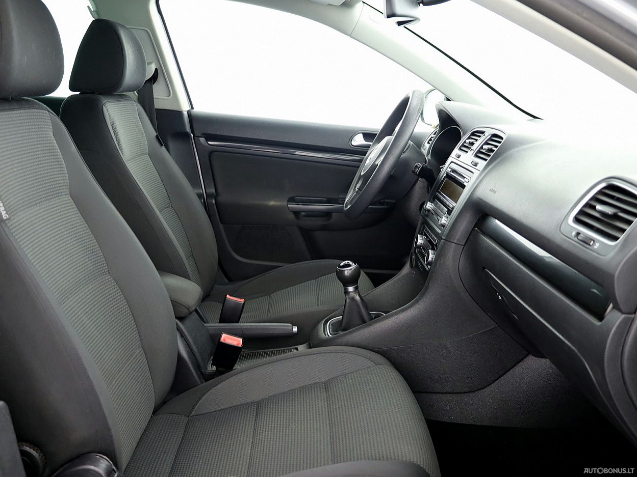 Volkswagen Golf | 5