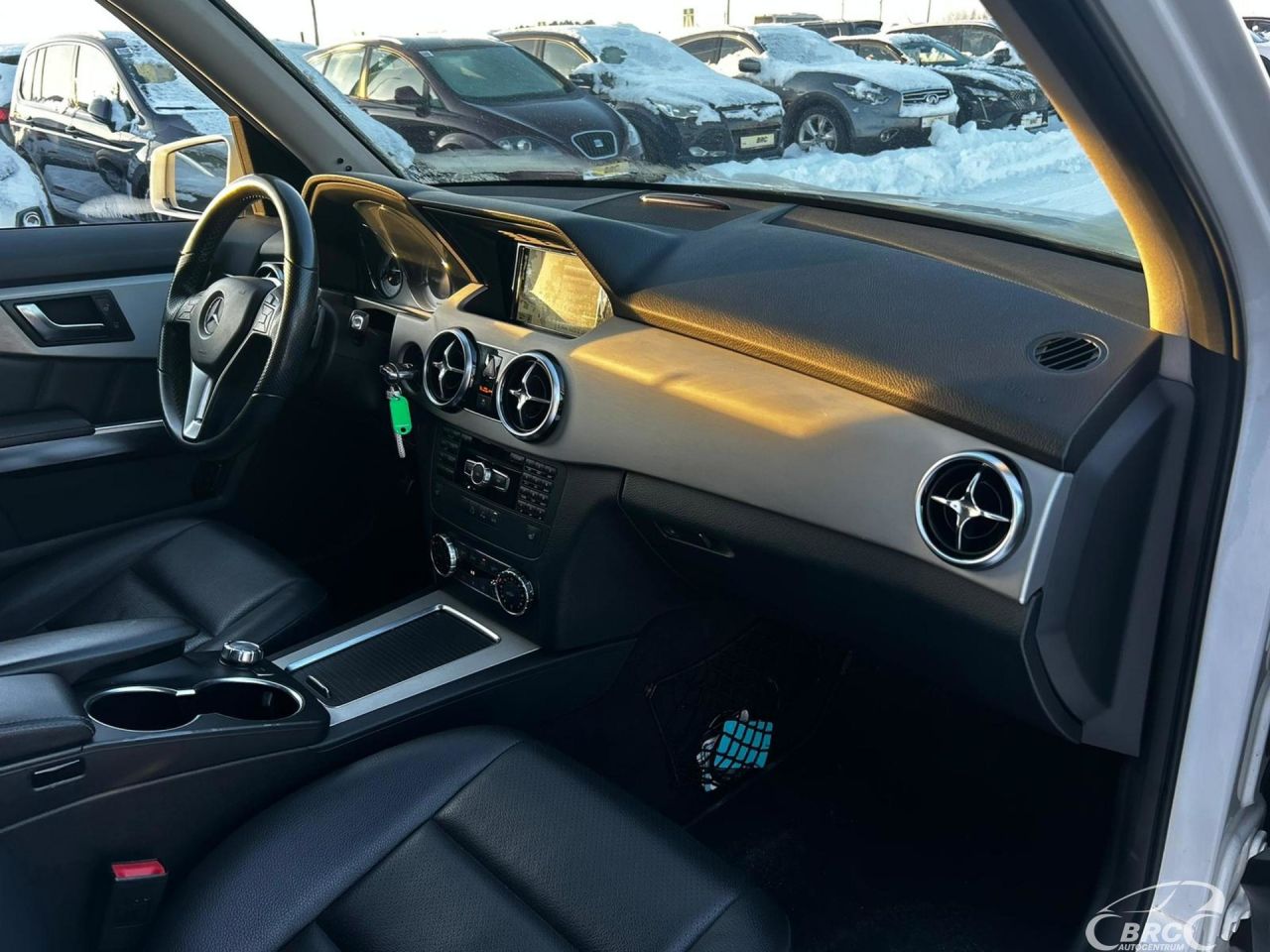 Mercedes-Benz GLK350 | 9