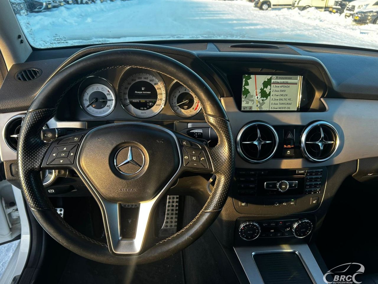Mercedes-Benz GLK350 | 13