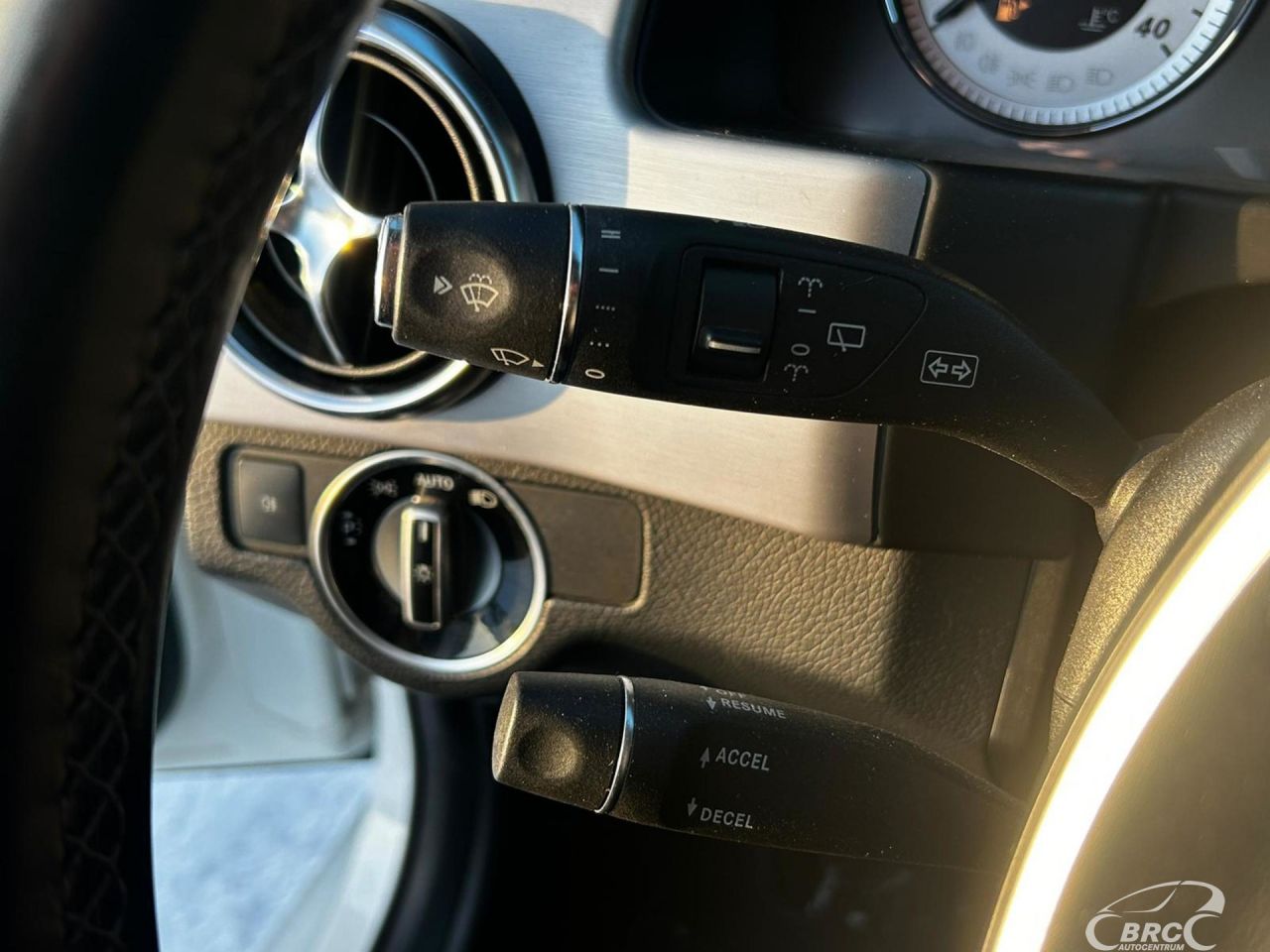 Mercedes-Benz GLK350 | 17