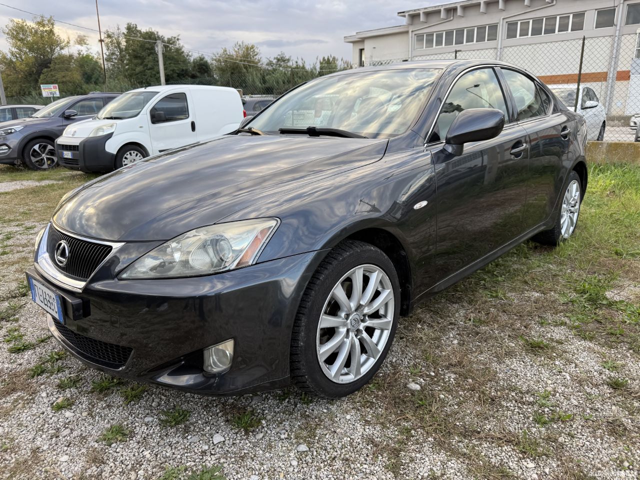 Lexus IS 220 | 2
