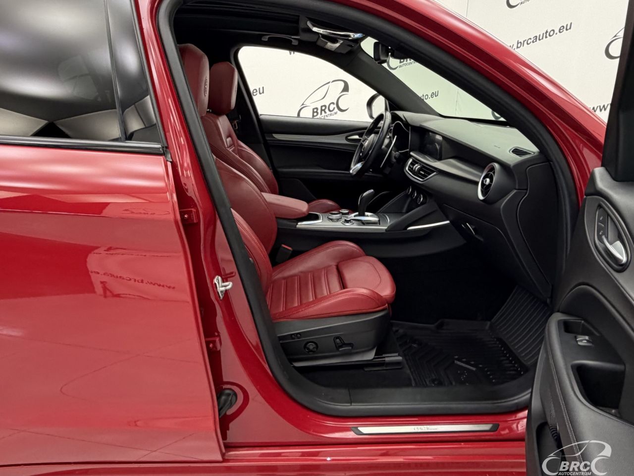 Alfa Romeo Stelvio | 3