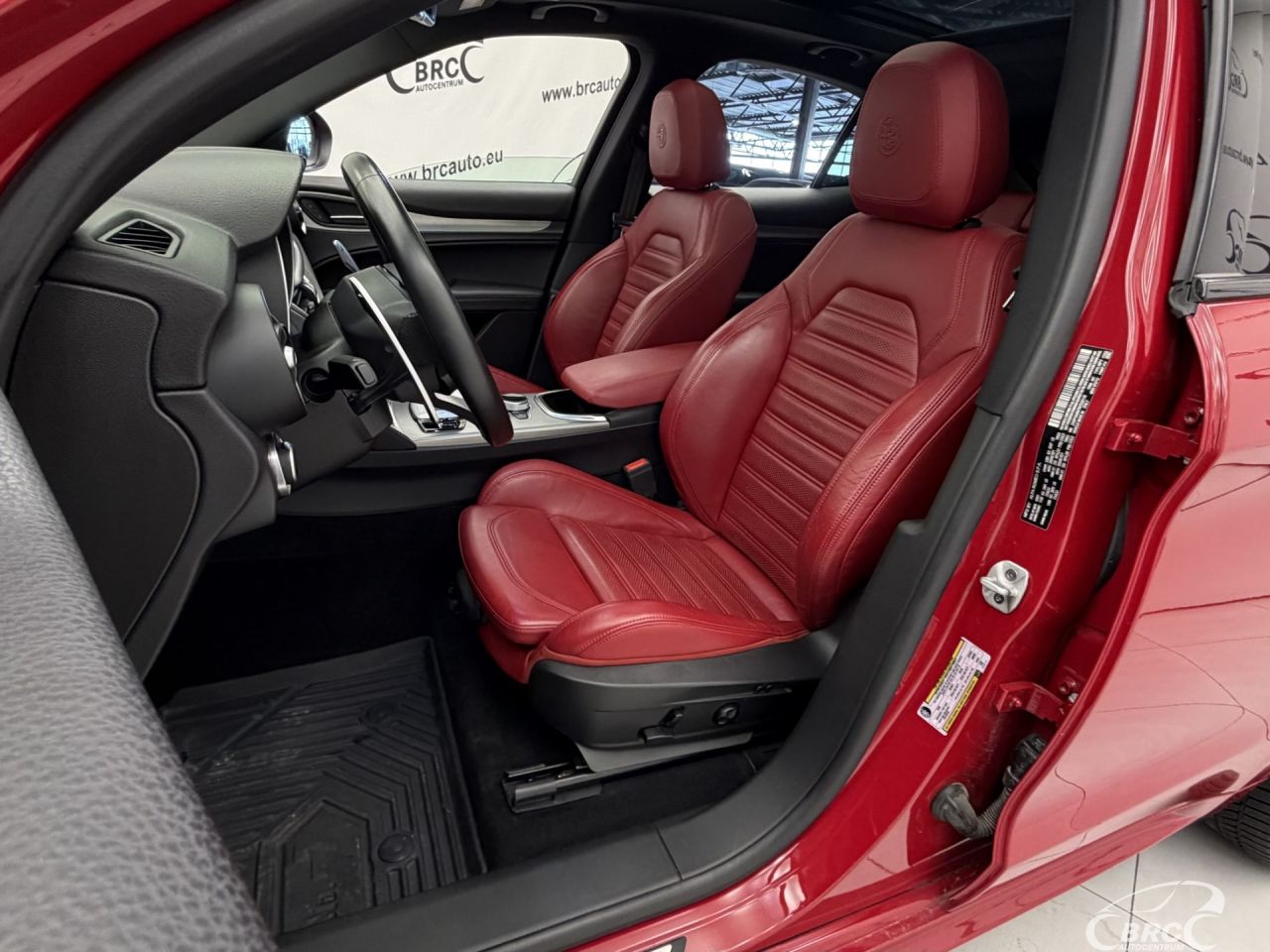 Alfa Romeo Stelvio | 25