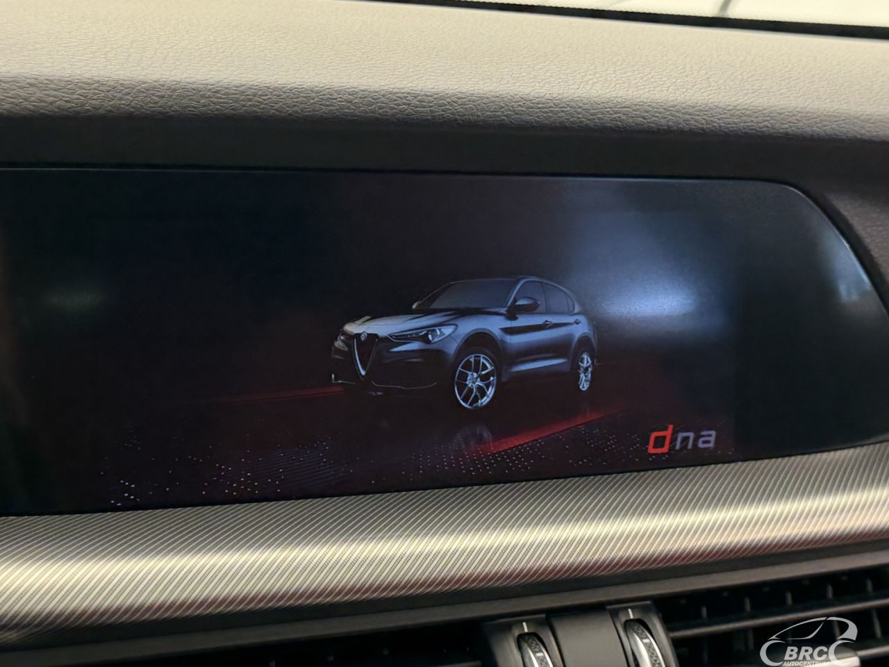 Alfa Romeo Stelvio | 44