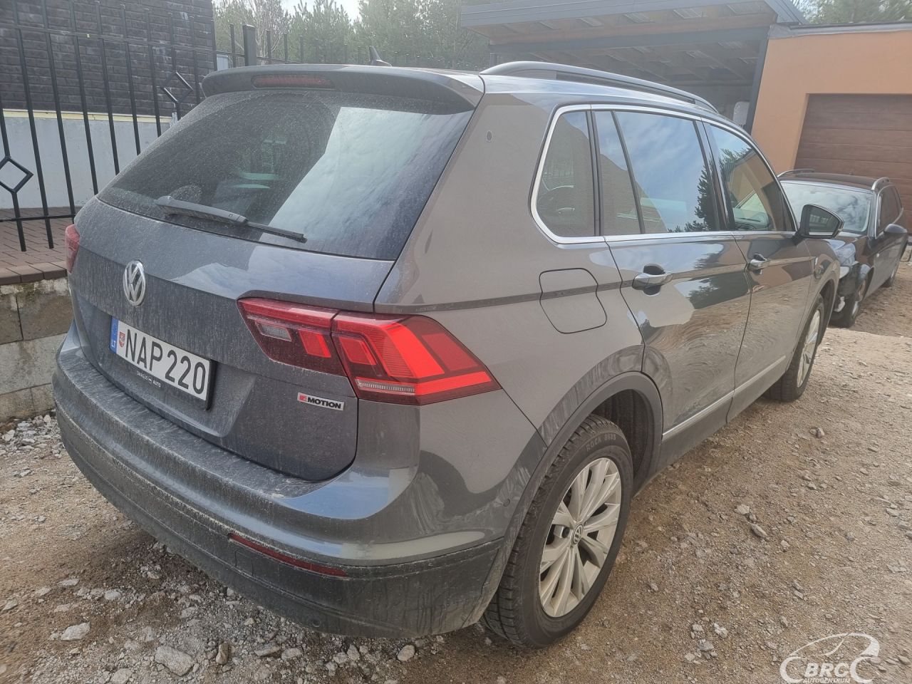 Volkswagen Tiguan | 2
