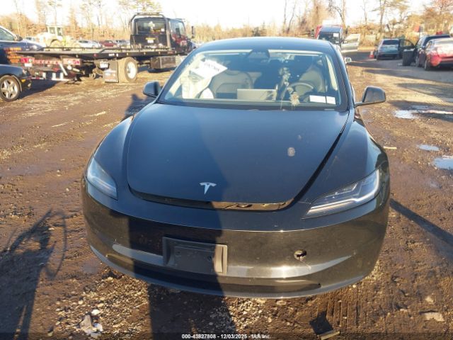 Tesla Model 3 | 11