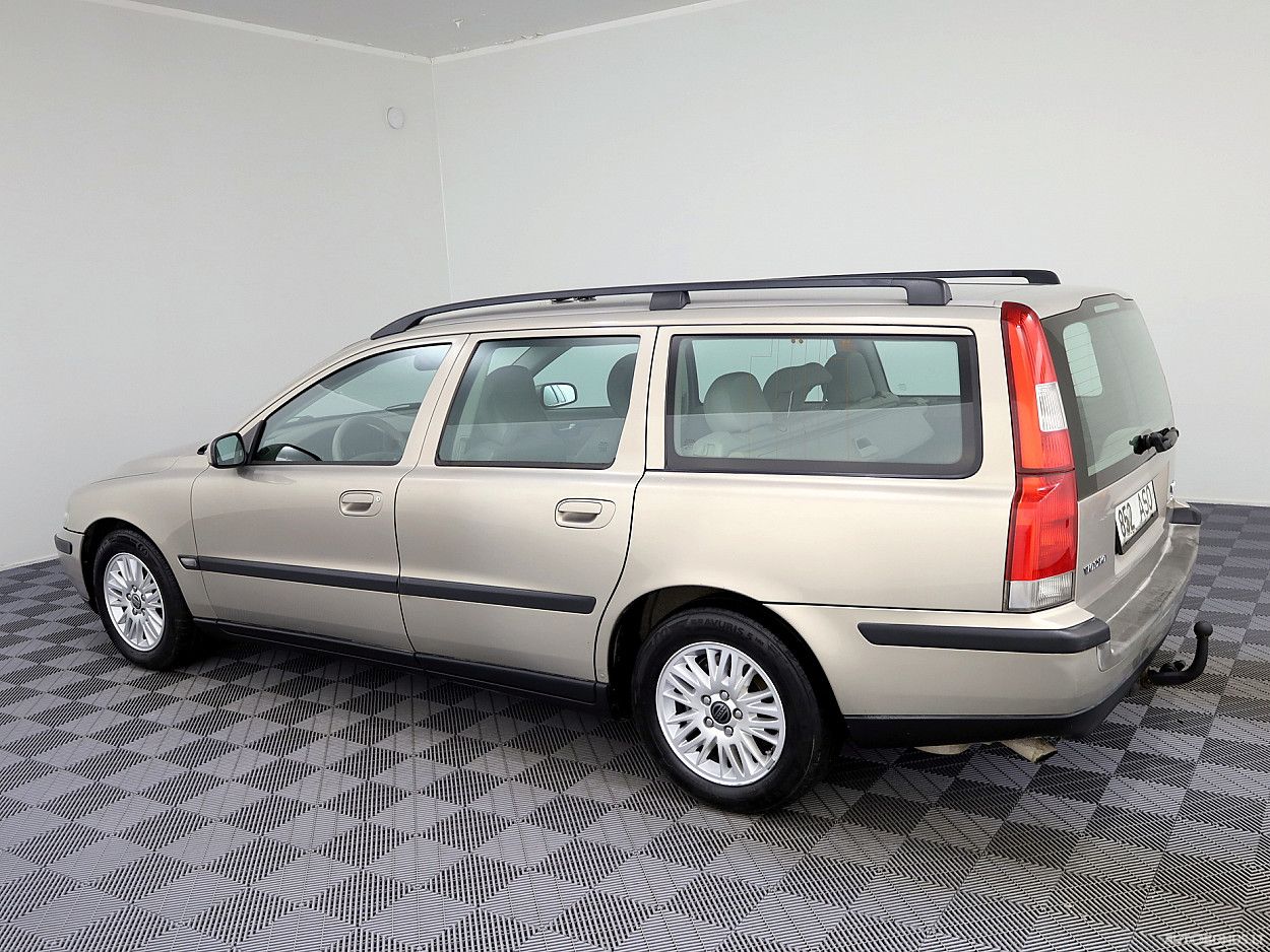 Volvo V70 | 3